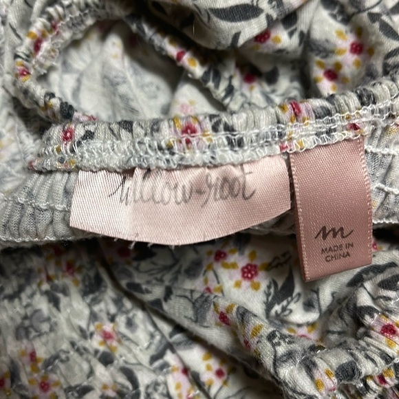 Long Sleeve Floral Multicolor Willow & Root BKE V Neck Top - Picture 7 of 7